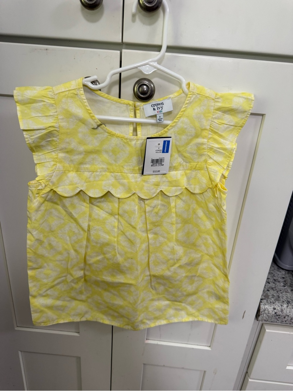 crown & ivy Girls Yellow Scalloped Flutter Sleeve Top
